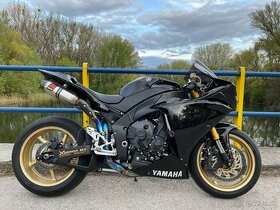 Yamaha YZF-R1