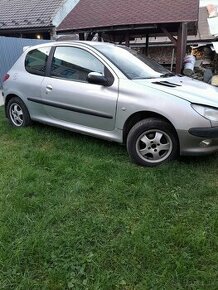 Predám Peugeot 206 1.4 Benzin - 1