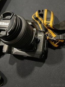 Nikon D70s a D3200