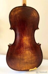 husle 4/4 model Stradivari ( cherry oil)