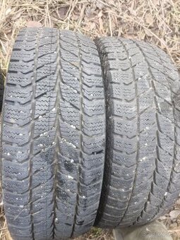 Zimné 215/65R16C uniroyal