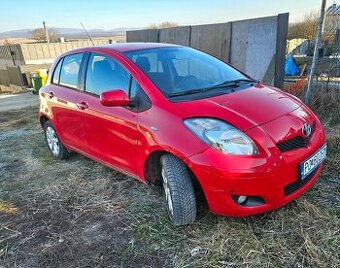 Toyota Yaris 1.4 benzín rok 2011