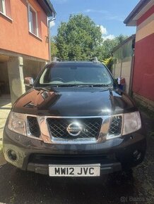 Nissan Navara 2.5diesel manual 2012 4x4 dovoz gb