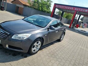 Opel insignia 1.8 benzin - 1