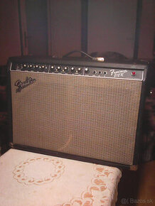 FENDER Frontman 212R