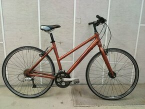 Hybridný bicykel Trek Diamant 28″ kolesá S/M rám Shimano 3×8