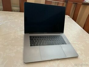 MacBook Pro 2017, i7, 15-inch