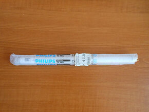 (02)  Philips TL 8W827