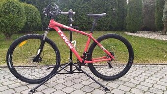 Predám horský bicykel Trek Marlin 6 - 1