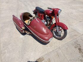 Jawa 350 s postrannym vozikom