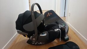 Cybex Cloud Z i-size s bázou