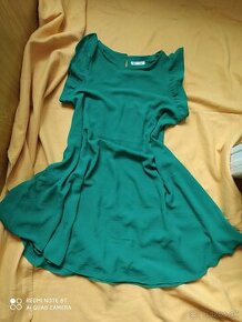 Smaragdovozelené dámske šaty cena s poštou obyčajne - 1