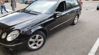 Predam velmi pekny Mercedes E211, 240 K - 1