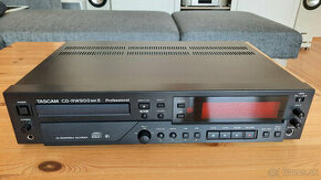 TASCAM CD-RW900 MKII - 1