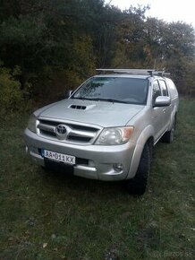 Predám toyotu hilux 2008 - 1