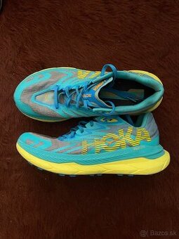 Hoka Tecton x 2.