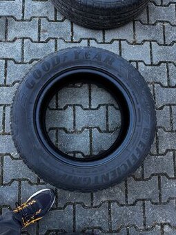 Goodyear Efficientgrip SUV 4x4 225/65/17