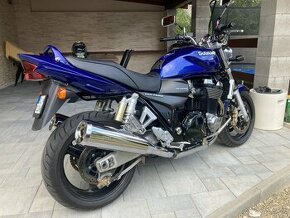 Suzuki GSX 1400 - 1