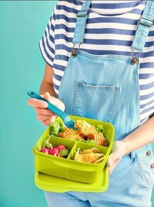 Tupperware obedár s rozdeľovníkom 1l + príbor na cesty