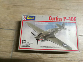 model Curtiss P 40 E