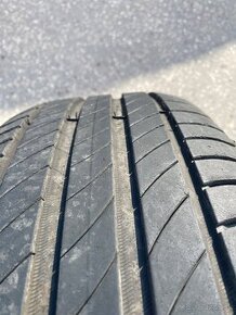 Michelin Primacy 4 - 215/55 R17