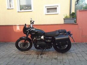 Triumph street scrambler 900