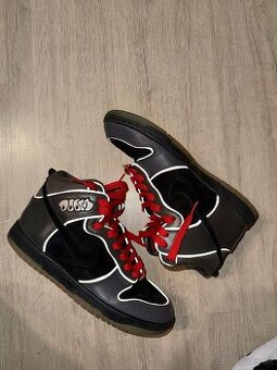 Nike Dunk Hight Doom