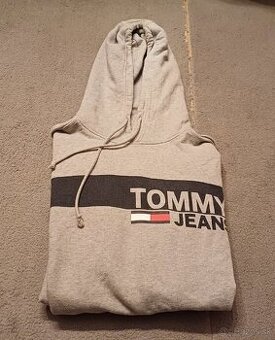 Tommy Hilfiger šedá