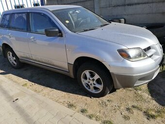 +Mitsubishi Outlander