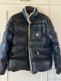 Predám páperovú bundu Moncler S/M