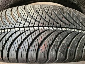 215/60r17 celoročné 2 ks GOODYEAR dezén 6,8 mm DOT2018