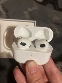 AirPods 3