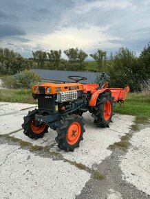 Japonsky malotraktor Kubota B7000 s rotavatorom