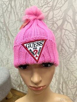 Predam damsku ciapku guess s brbolcom zlava