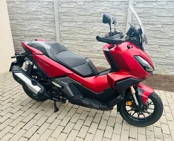 Predám skúter Honda ADV 350