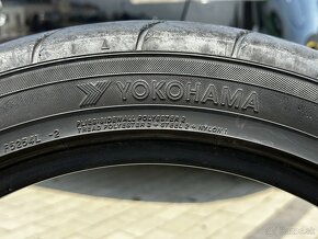 Semislick Yokohama 225/45 R17 91W