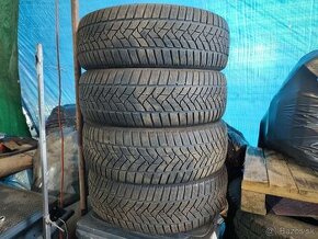 Dunlop winter sport 205/60 R16 Rok 45/19 Cena 40eur