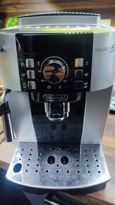 Delonghi kavovar