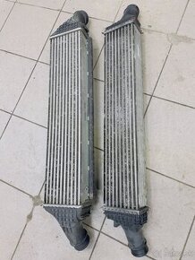 Audi chladič intercooler 3.0 TDi 8k0145805E