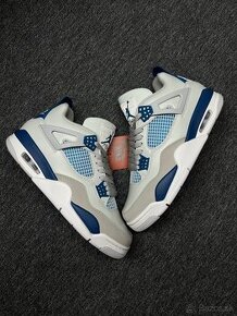 Nike Air Jordan 4 Retro "Military Blue"