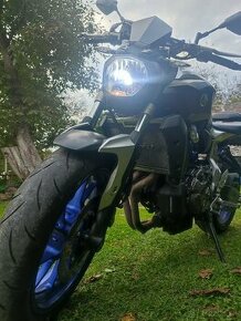 Yamaha mt07 - 1