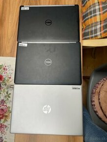 Notebooky HP a Dell