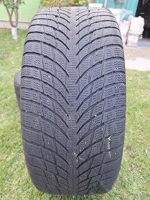 Zimna pneumatika Nokian 245/40 R18 - 1