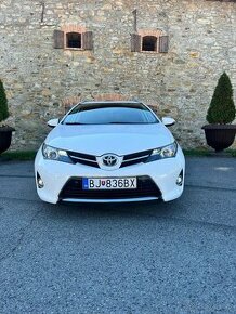 TOYOTA  AURIS TS 1,6 valvematic active-trend 2015