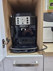 Kávovar Delonghi Magnifica S