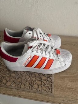 Adidas superstar tenisky  velmi pohodlne 40,5