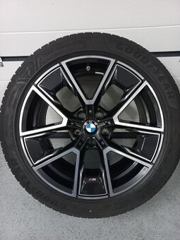 BMW 4 G26 i4 zimní sada M858 Goodyear 245/45 R18 TOP stav - 1