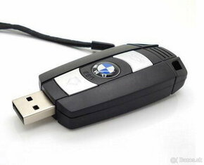 BMW USB kľúč 32 GB v tvare kľúča od auta - č.2