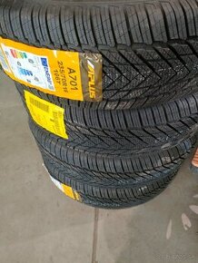 235/70 R16