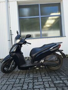 Kymco People 125 GTi r.v. 2012 - 1